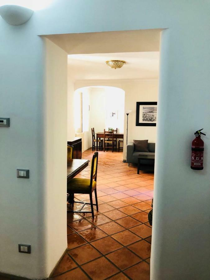 Rota House - Apartment In Santa Chiara, The Heart Of Naples Наполи Екстериор снимка