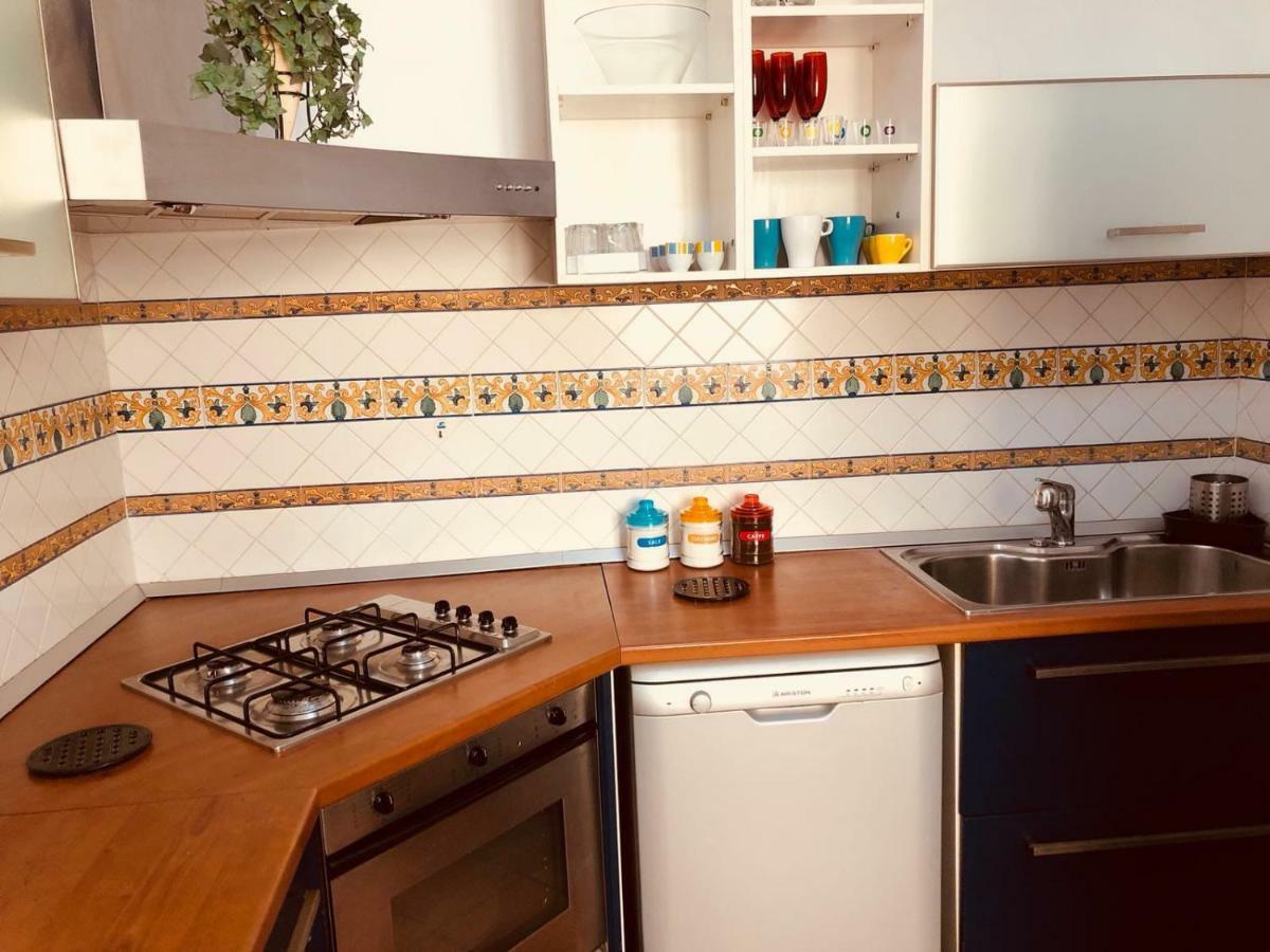 Rota House - Apartment In Santa Chiara, The Heart Of Naples Наполи Екстериор снимка